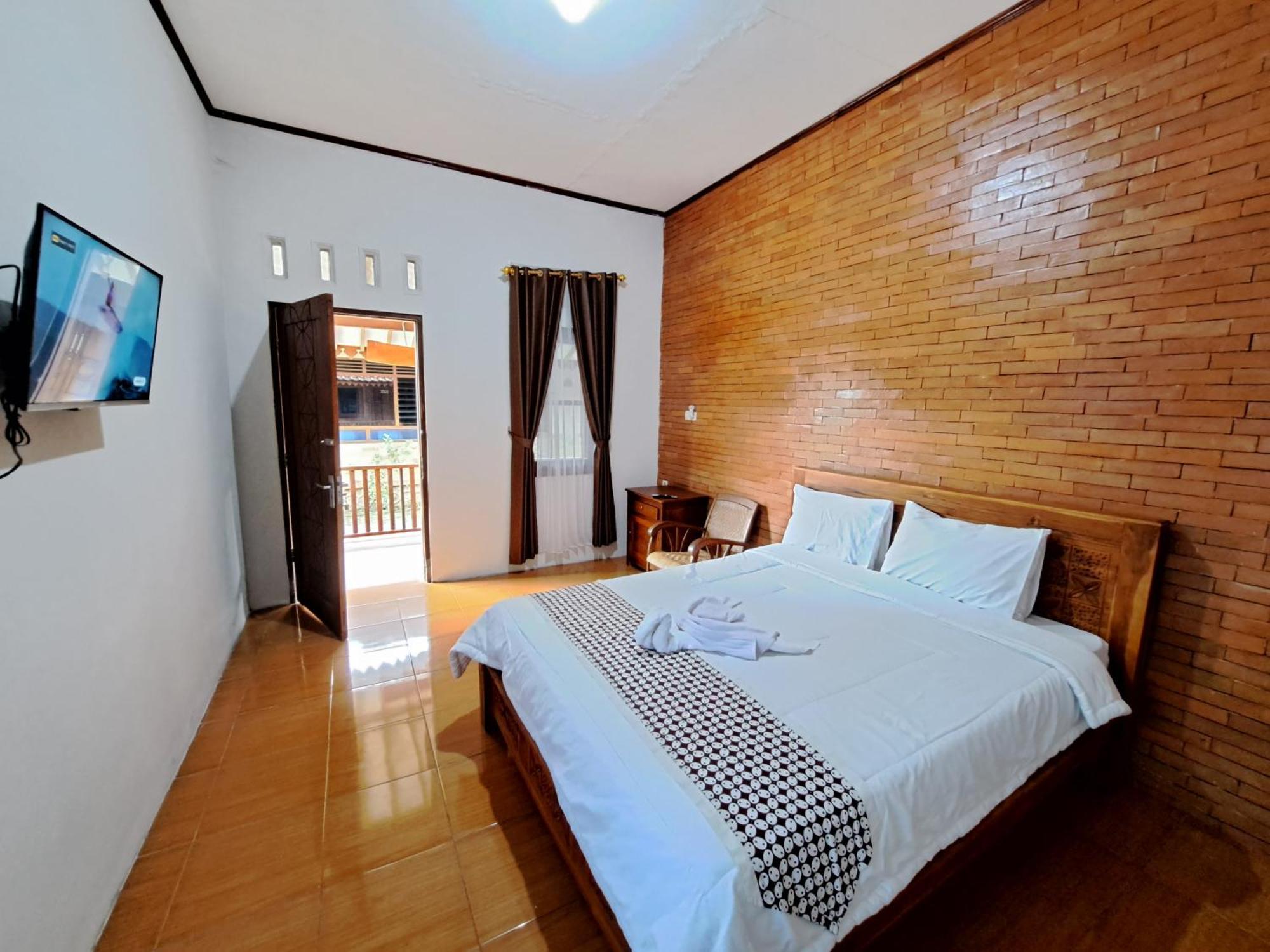 Romadhoni Homestay Magelang Værelse billede